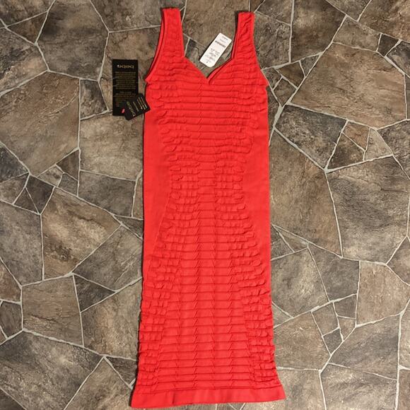 NWT Bebe Sweetheart Neck Textured Dress in Smoulder Red Sz XS/S - Picture 6 of 10
